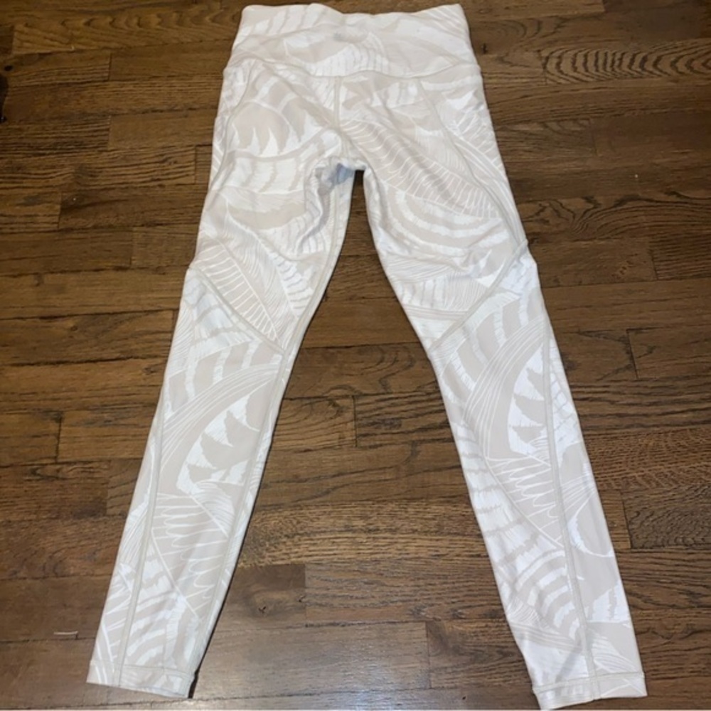 Athleta 7/8 Length Rainforest Leggings - Picture 4 of 5